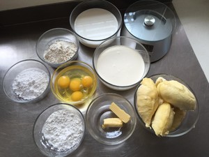 The recipe of thousand-layer durian cake step 1